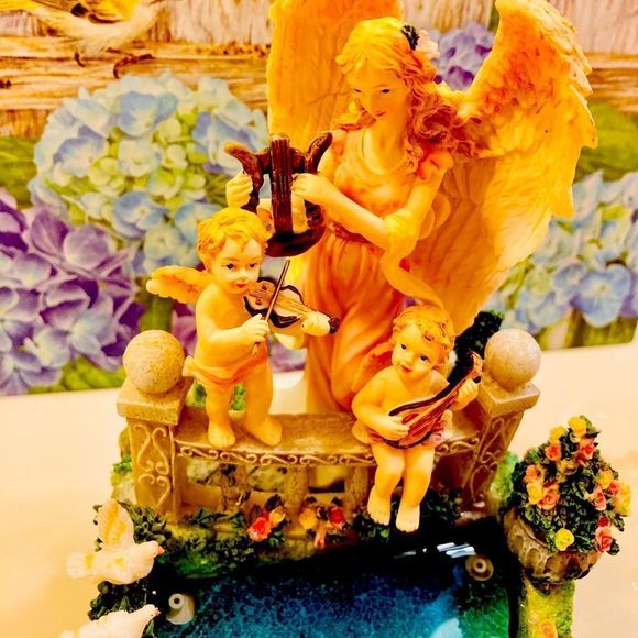 Rare Lion 🦁 And Lamb 🐑 Musical 🎶 Fountain - Picture 3 of 13